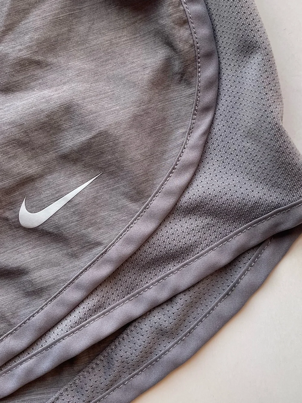 Nike Tempo Women's Dri-Fit Running Shorts Light Gray-S
